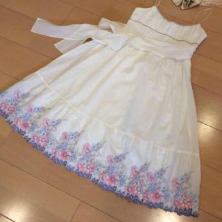 ジルスチュアート(JILLSTUART)のジルスチュアート マグノリア刺繍ワンピ(ひざ丈ワンピース)