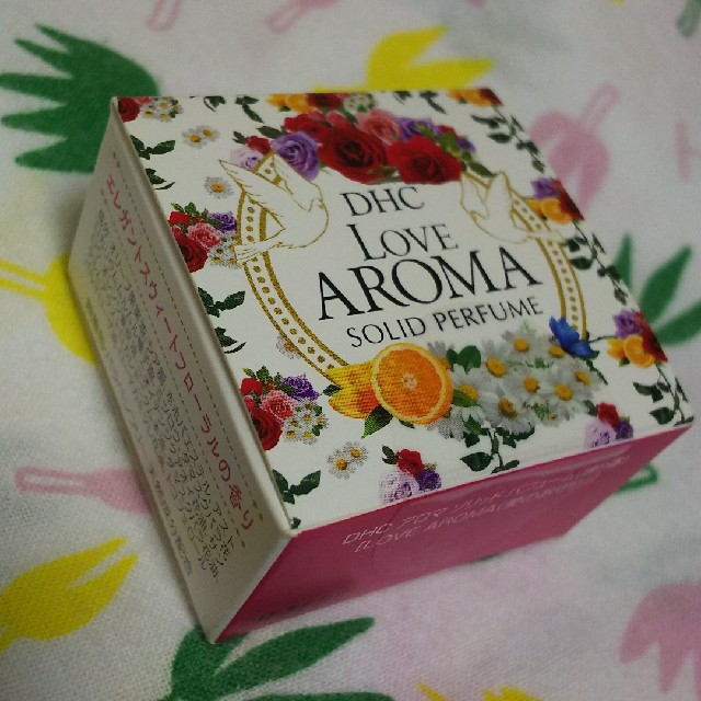 DHC(ディーエイチシー)のDHC アロマ ソリッド パフューム（練り香）LOVE AROMA 愛のお守り コスメ/美容の香水(香水(女性用))の商品写真