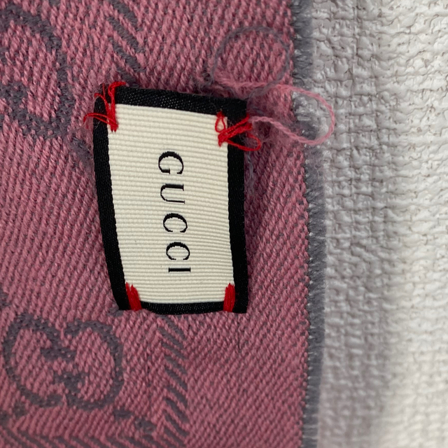 Gucci(グッチ)の★ぱんださん専用★GUCCIマフラー❣️正規品❣️ レディースのファッション小物(マフラー/ショール)の商品写真