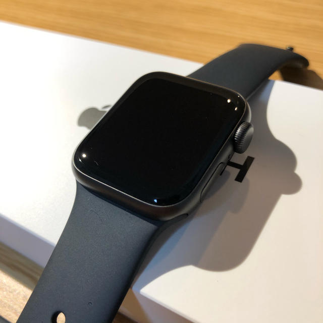 Apple Apple Watch SE(GPSモデル) 40mmスペースグレ… スマートフォン