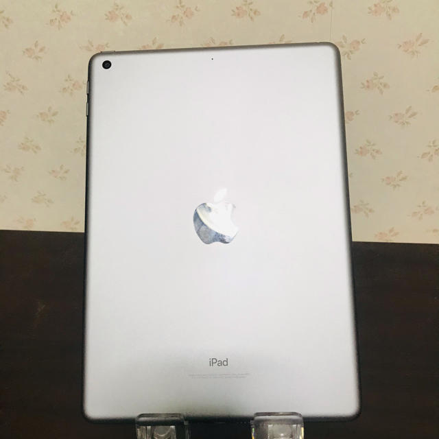 【美品】Apple iPad 5世代　Wi-Fi 32GB