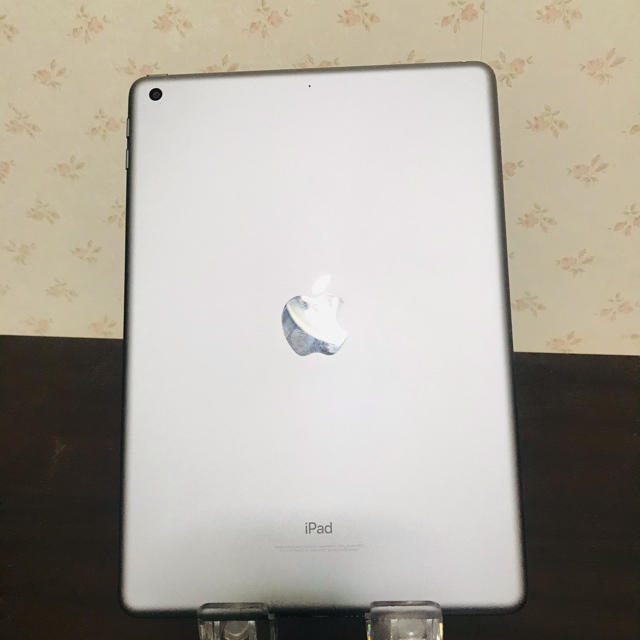 美品】Apple iPad 5世代 Wi-Fi 32GB 美品】Apple iPad 5世代 Wi-Fi 32GB
