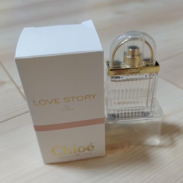 Chloe(クロエ)のChloe　ラブストーリー　オーデトワレ　香水　ミニ コスメ/美容の香水(香水(女性用))の商品写真