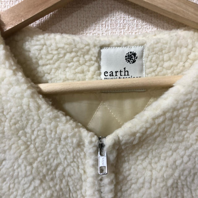 earth music & ecology(アースミュージックアンドエコロジー)の【値下げ】新品　earth ボアジャケット レディースのジャケット/アウター(ブルゾン)の商品写真