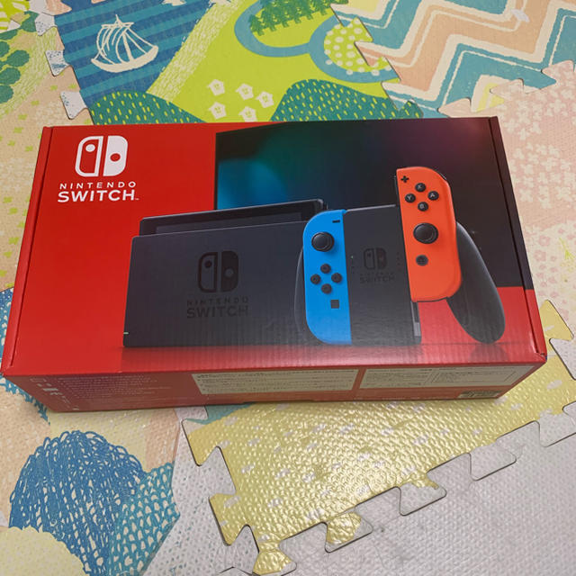 Nintendo Switch    ネオンブルー　ネオンレッド