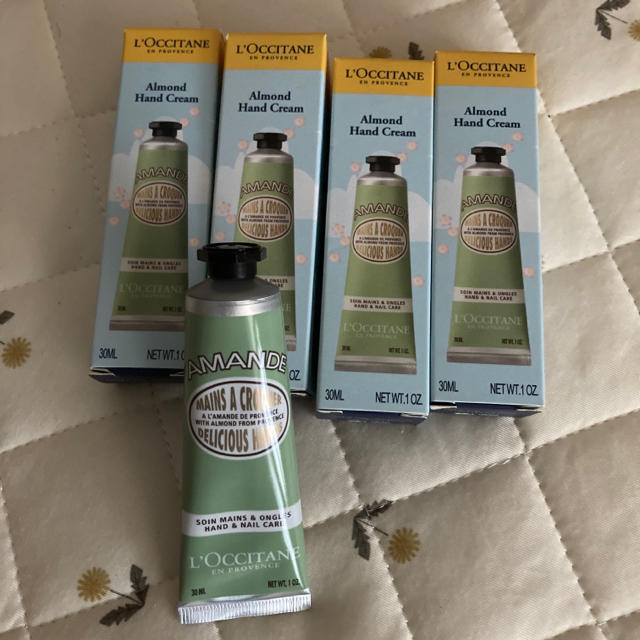 L'OCCITANE(ロクシタン)のロクシタン　ハンドクリーム４本セット コスメ/美容のボディケア(ハンドクリーム)の商品写真