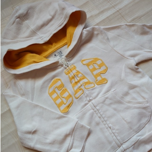 babyGAP(ベビーギャップ)のbabyGAP ☆ロゴパーカー セットアップ 80サイズ☆ キッズ/ベビー/マタニティのベビー服(~85cm)(ジャケット/コート)の商品写真