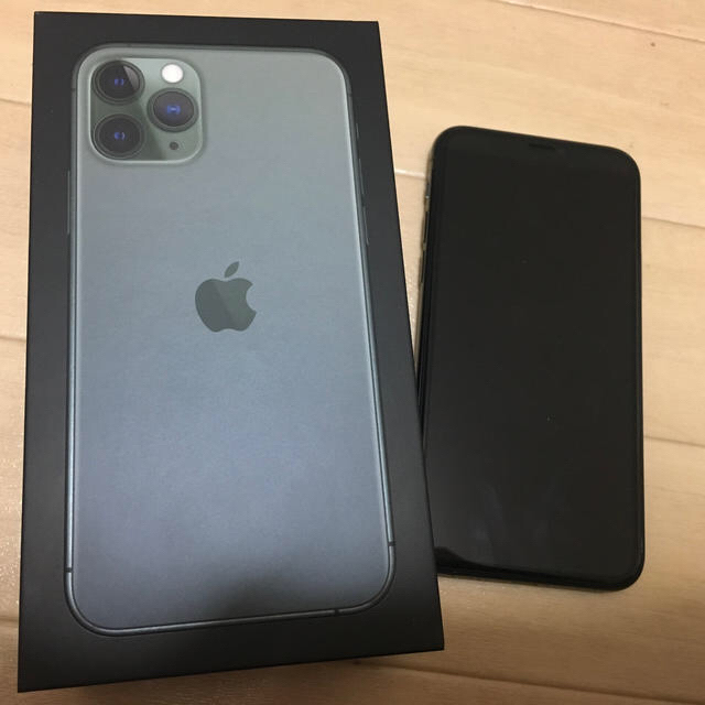 iPhone11Pro256gbミッドナイトグリーン　SIMフリー