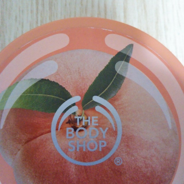 THE BODY SHOP(ザボディショップ)のボディショップ　ボディバターヴィンヤードピーチ（ボディクリーム） コスメ/美容のボディケア(ボディクリーム)の商品写真