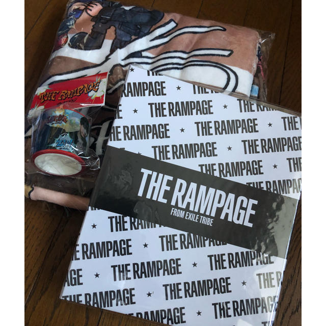 THE RAMPAGE(ザランページ)のTHE RAMPAGE エンタメ/ホビーのタレントグッズ(ミュージシャン)の商品写真