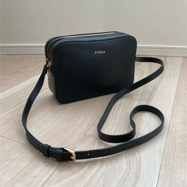 Furla(フルラ)のFURLA ショルダーバッグ 黒 新品 レディースのバッグ(ショルダーバッグ)の商品写真