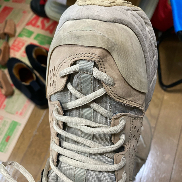 Engineered Garments(エンジニアードガーメンツ)のHOKA OneOne  TOR ULTRA HI 2 WP メンズの靴/シューズ(スニーカー)の商品写真