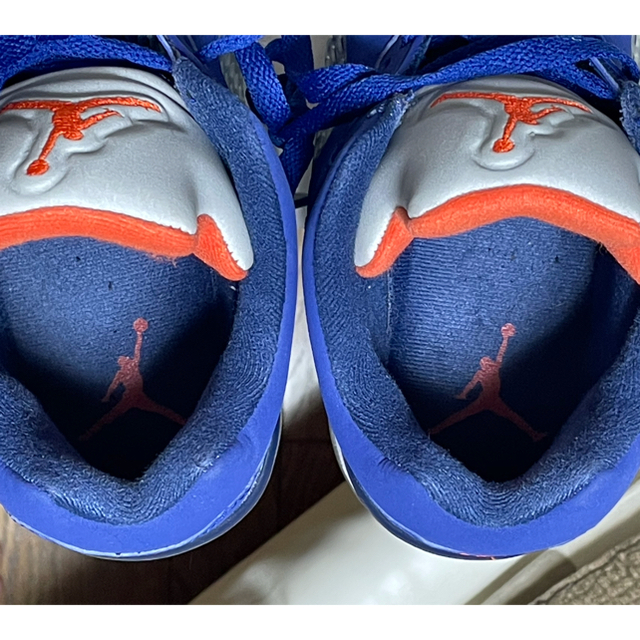 NIKE(ナイキ)のNIKE JORDAN 5 LOW KNICKS 27.5cm メンズの靴/シューズ(スニーカー)の商品写真