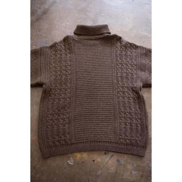 COMOLI(コモリ)のyashiki ヤシキ Fuyuzora Turtle Knit(CAFE) メンズのトップス(ニット/セーター)の商品写真