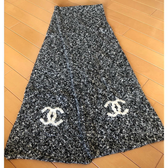 CHANEL(シャネル)のシャネル　ロゴカシミヤマフラー レディースのファッション小物(マフラー/ショール)の商品写真