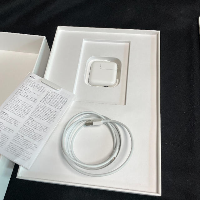 美品 iPad Air 3 64GB Wi-Fiモデル (デモ機) シルバー