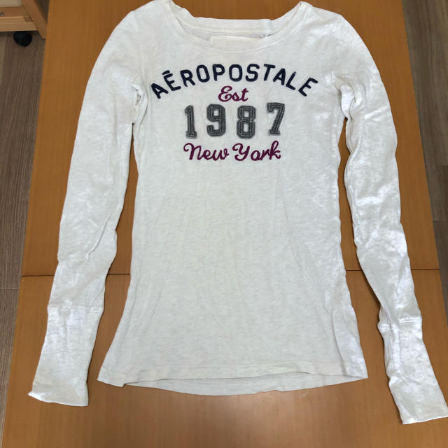 AEROPOSTALE(エアロポステール)のエアロポステル 長袖Tシャツ Sサイズ レディース レディースのトップス(Tシャツ(長袖/七分))の商品写真