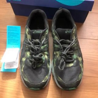 アシックス(asics)のasics アシックス　ランニングシューズ  迷彩　27㎝(シューズ)