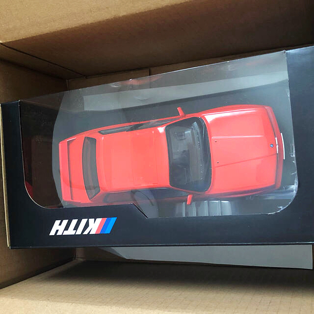 BMW(ビーエムダブリュー)のKITH BMW M3 E30 DIECAST REPLICA エンタメ/ホビーのおもちゃ/ぬいぐるみ(ミニカー)の商品写真