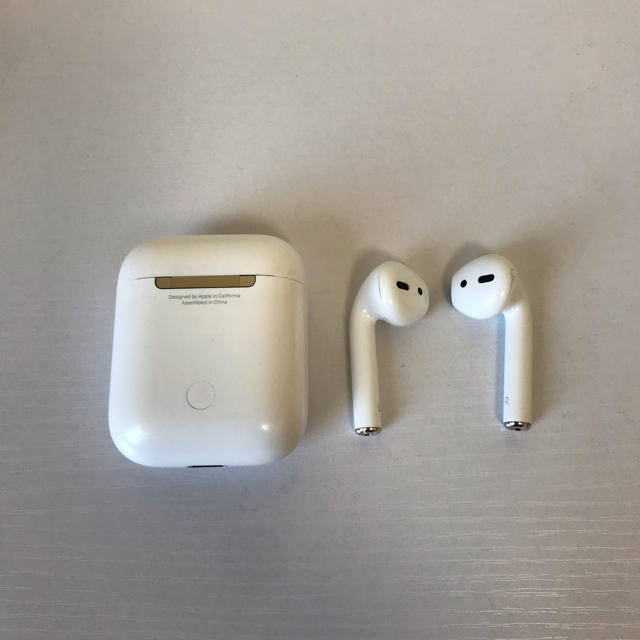 Apple AirPods 第一世代