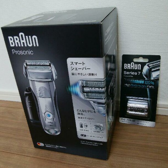 BRAUN(ブラウン)のBraun 電気シェーバー シリーズ7 Prosonic7090cc 替刃セット メンズのメンズ その他(その他)の商品写真