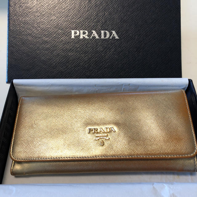 PRADA(プラダ)のPRADA プラダ 長財布 ゴールド レディースのファッション小物(財布)の商品写真