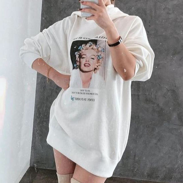 eimy istoire(エイミーイストワール)のMarilyn Monroe Butterfly Hoodie レディースのトップス(パーカー)の商品写真