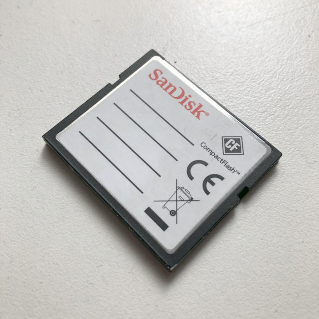 SanDisk(サンディスク)のSandisk CFカード 4GB 30MB/S コンパクトフラッシュカード スマホ/家電/カメラのスマホ/家電/カメラ その他(その他)の商品写真