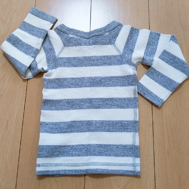 F.O.KIDS(エフオーキッズ)のF.O.KIDSニット95ｾﾝﾁ新品、未使用❢❢ キッズ/ベビー/マタニティのキッズ服男の子用(90cm~)(Tシャツ/カットソー)の商品写真