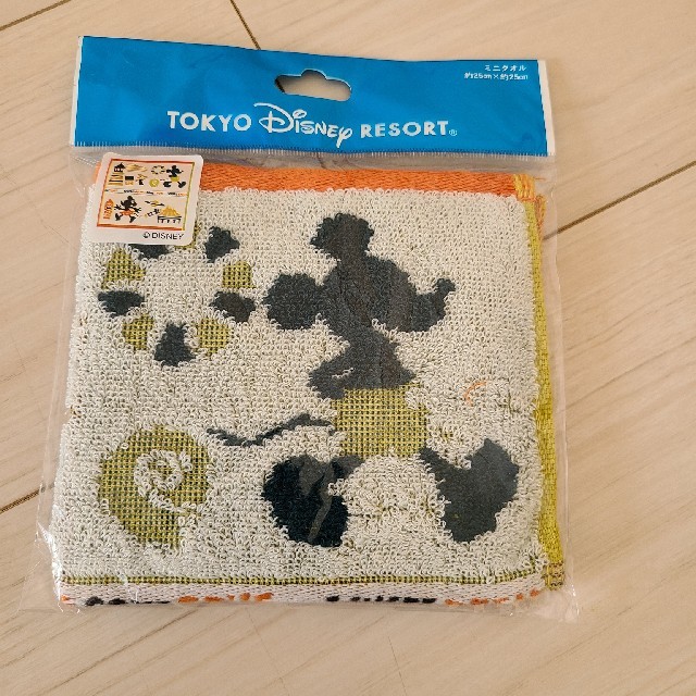 Disney(ディズニー)のミッキーマウス　ミニハンカチ エンタメ/ホビーのおもちゃ/ぬいぐるみ(キャラクターグッズ)の商品写真
