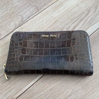 ミュウミュウ(miumiu)のmiumiu財布(長財布)