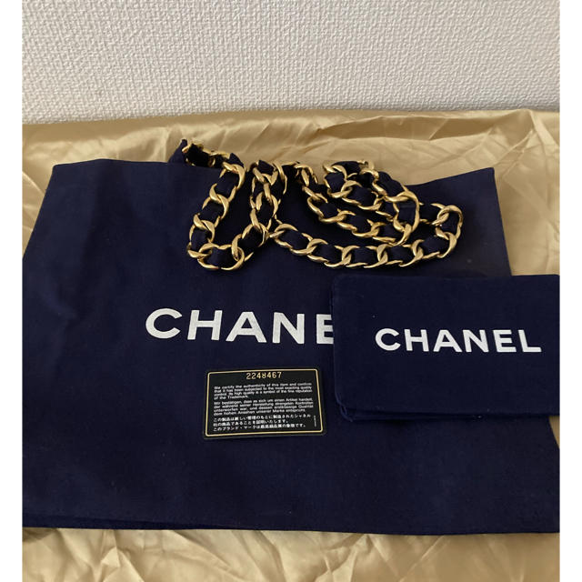 CHANEL(シャネル)のCHANEL☆ポーチ☆チェーンストラップ付き レディースのファッション小物(ポーチ)の商品写真
