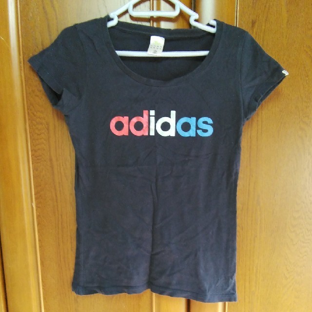 adidas(アディダス)のアディダスTシャツ   S レディースのトップス(Tシャツ(半袖/袖なし))の商品写真