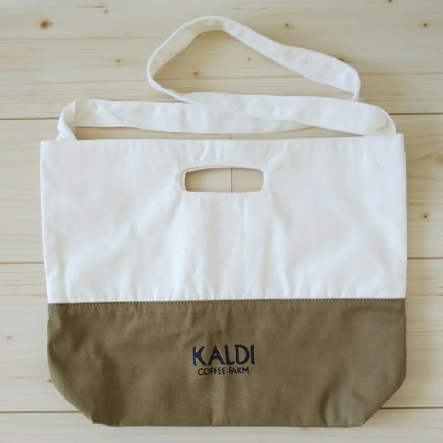 KALDI(カルディ)の【チンちゃん様専用】カルディ バッグとTシャツ レディースのバッグ(エコバッグ)の商品写真