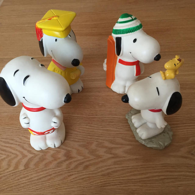 Snoopy スヌーピー 貯金箱 4体セットの通販 By Kawaii S Shop スヌーピーならラクマ