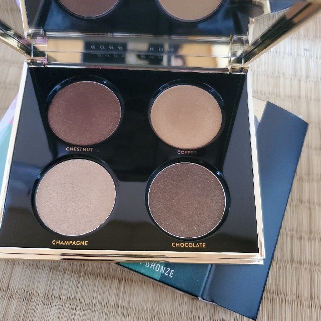 BOBBI BROWN(ボビイブラウン)のBOBBI BROWNリュクスアンコールアイシャドウパレット コスメ/美容のベースメイク/化粧品(アイシャドウ)の商品写真