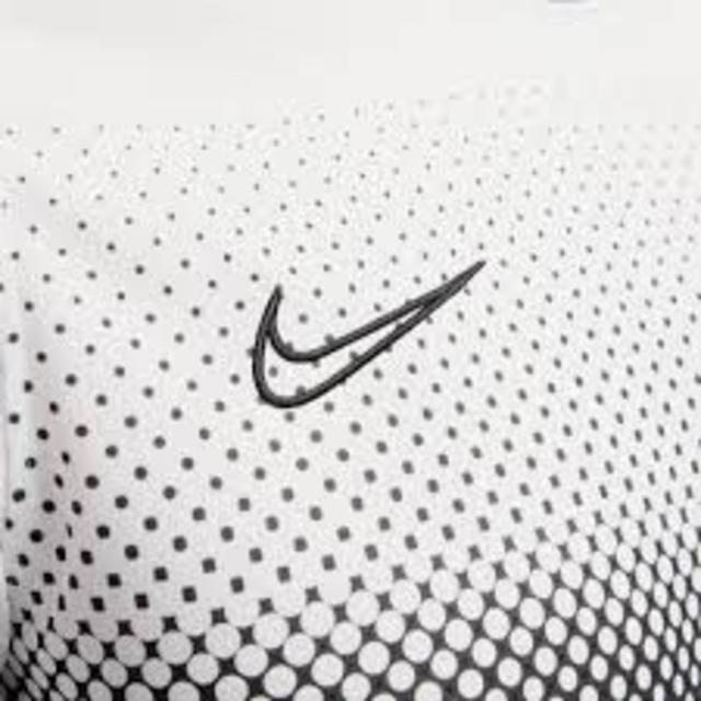 NIKE(ナイキ)のぷっちさん専用　ナイキ NIKE ウェア 2枚セット スポーツ/アウトドアのトレーニング/エクササイズ(その他)の商品写真