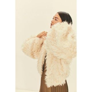 アメリヴィンテージ(Ameri VINTAGE)の未使用 19AW CASA FLINE ボリューム エコファー コート (毛皮/ファーコート)