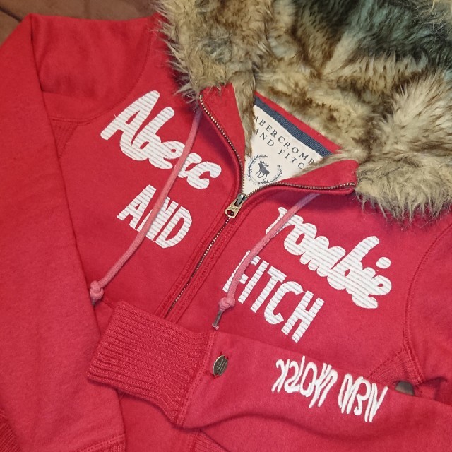 Abercrombie&Fitch(アバクロンビーアンドフィッチ)のAbercrombie&Fitchアバクロンビー&フィッチファー パーカー レディースのトップス(パーカー)の商品写真