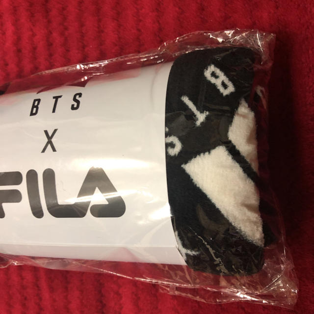 FILA(フィラ)の防弾少年団　BTS×FILA 未使用　ブランケット　非売品 エンタメ/ホビーのタレントグッズ(アイドルグッズ)の商品写真