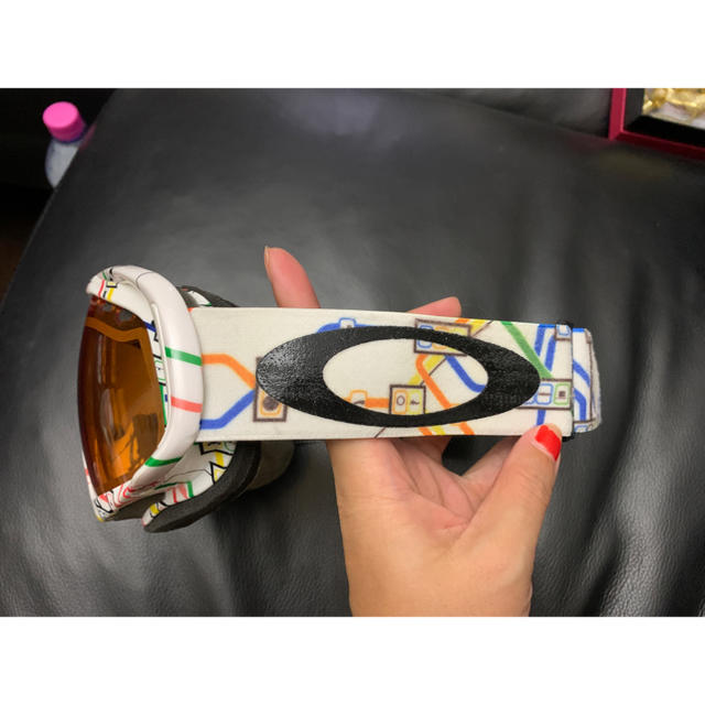 Oakley(オークリー)のOakley ゴーグル スポーツ/アウトドアのスノーボード(アクセサリー)の商品写真