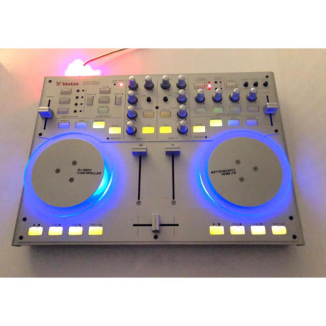 Vestax VCI-100 VAI-40 セット PCDJコントローラー Vestax VCI-100 VAI-40 セット PCDJコントローラー