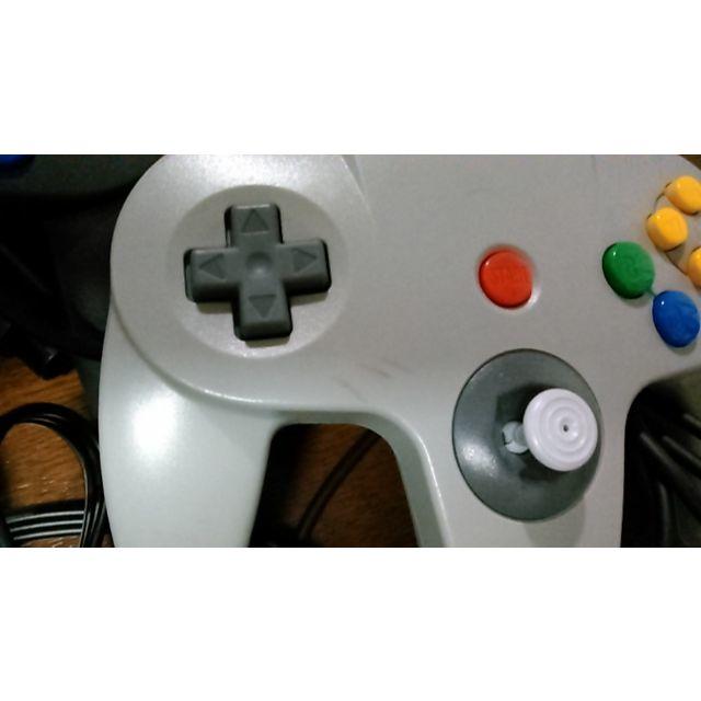 NINTENDO 64(ニンテンドウ64)のNINTENDO64　本体　コントローラー　ソフト２本 エンタメ/ホビーのゲームソフト/ゲーム機本体(家庭用ゲーム機本体)の商品写真