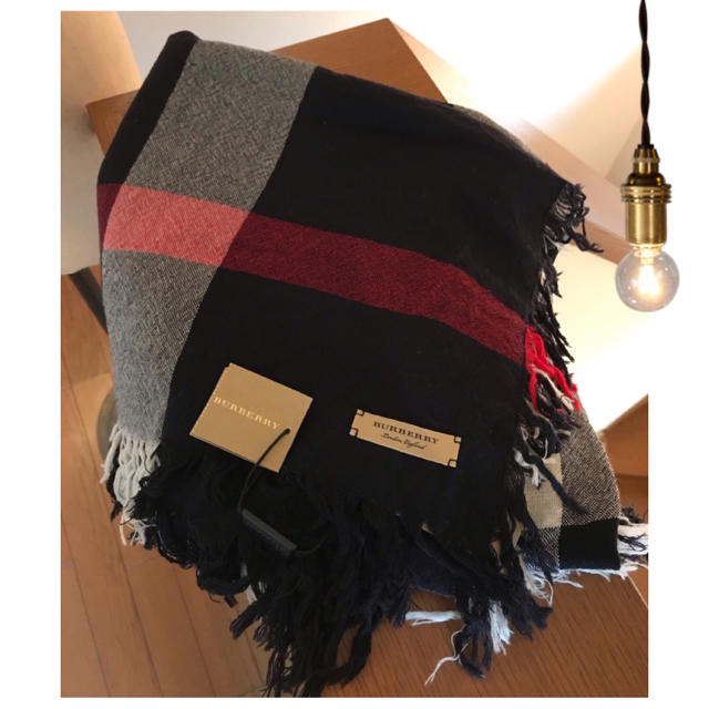 BURBERRY(バーバリー)の未使用！ Burberry バーバリー 大判 ストール  ショール  レディースのファッション小物(マフラー/ショール)の商品写真