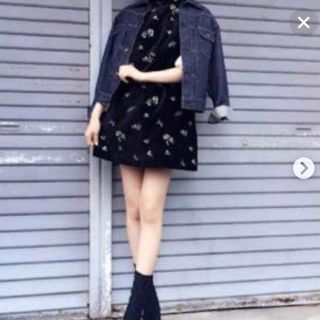 国内直営店 黒 スズラン 薔薇柄ワンピース www.lsansimon.com
