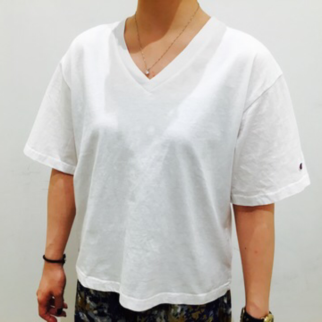 Champion(チャンピオン)のchampion＊vネックTシャツ レディースのトップス(Tシャツ(半袖/袖なし))の商品写真