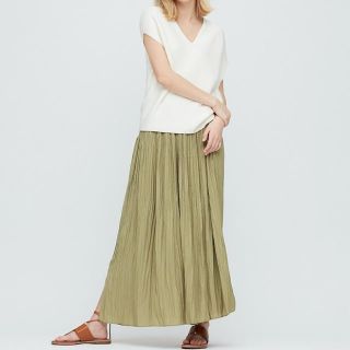 ユニクロ(UNIQLO)のユニクロ　サテンワッシャープリーツスカートパンツ Mサイズ(キュロット)