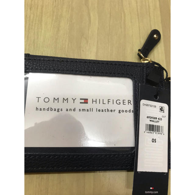 TOMMY HILFIGER(トミーヒルフィガー)の★Tommy Hilfiger トミーヒルフィガー　名刺　定期　ブランド　大人気 メンズのファッション小物(名刺入れ/定期入れ)の商品写真