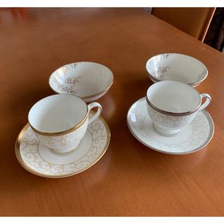 ウェッジウッド(WEDGWOOD)のウェッジウッド　カップ＆ソーサー　２客セット　＆　ボウル２枚(食器)