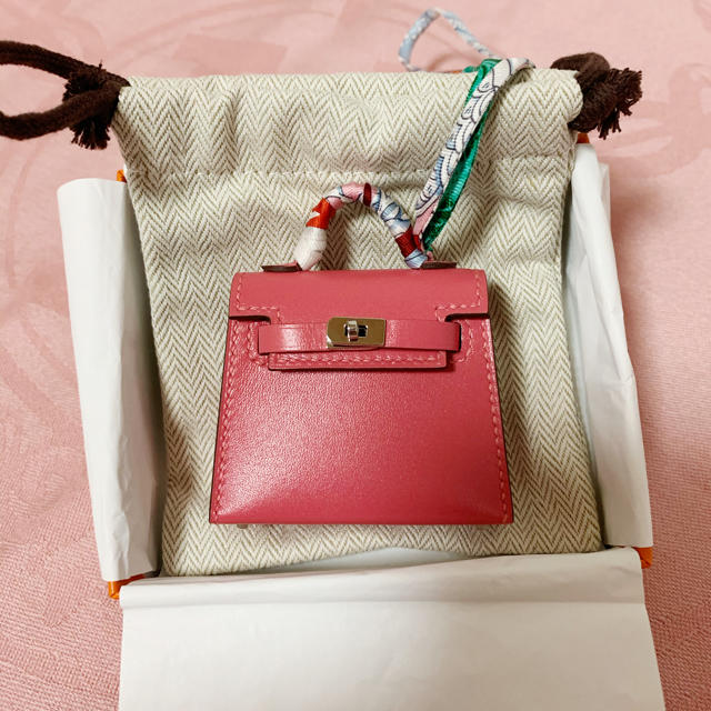 HERMES 入手困難 ルールー チャーム